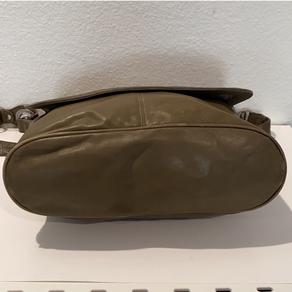 HOBO Olive Crossbody Leather Messenger Bag - Picture 5 of 13
